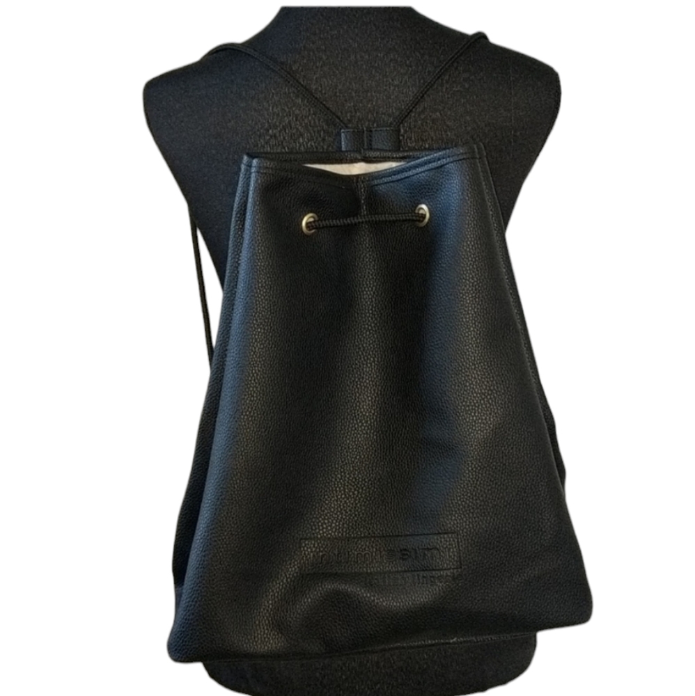 💕Intimissimi Faux Leather Backpack💕